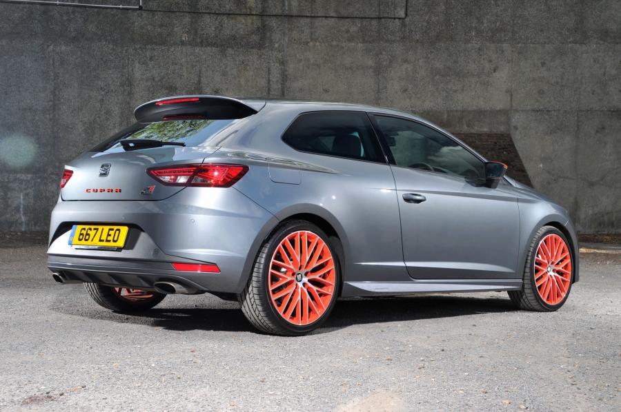  Seat Leon SC Cupra 280 Ultimate Sub8 2015 года  (фото 9 из 30)